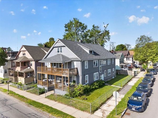 310 Oakland St, Springfield, MA 01108