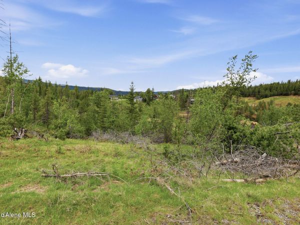 120 BLAZING SADDLE CT , Pinehurst, ID 83850