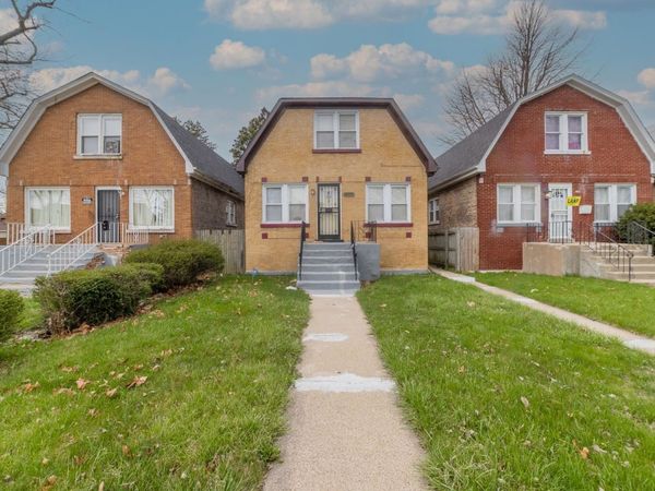 9154 S May Street , Chicago, IL 60620