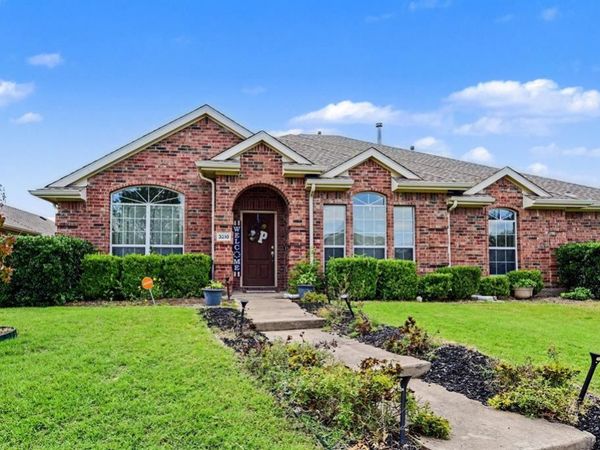 3210 Silver Springs Way, Rowlett, TX 75089
