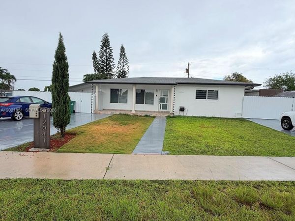 12041 SW 174th St , Miami, FL 33177