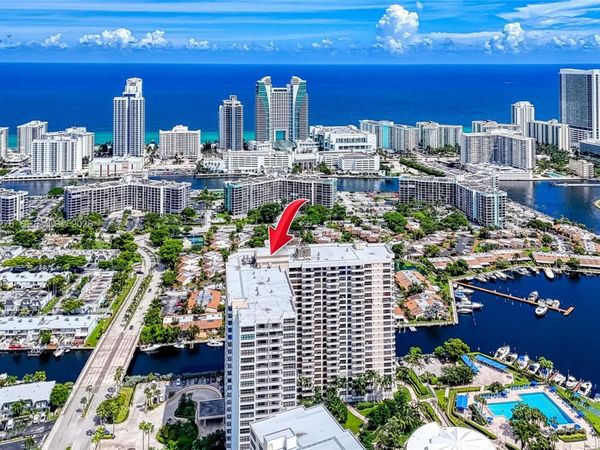 2500 Parkview Dr , Unit 911, Hallandale Beach, FL 33009