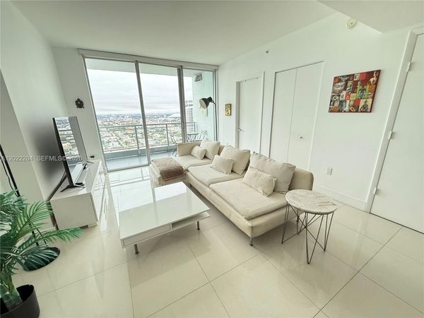 92 SW 3rd St , Unit 3709, Miami, FL 33130