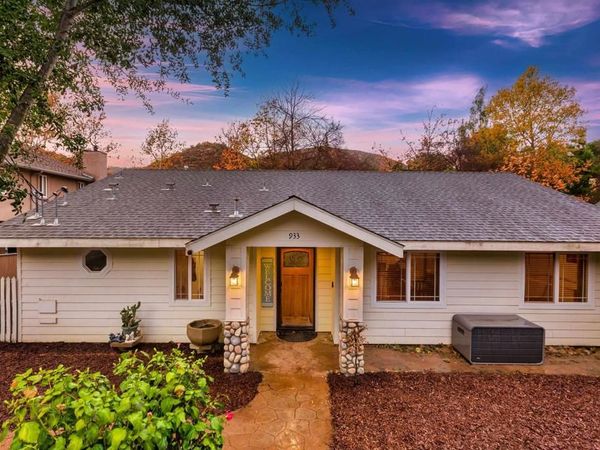 933 Silverbrook Drive, El Cajon, CA 92019