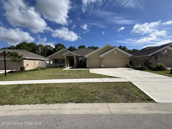 8758 Waterstone Boulevard, Fort Pierce, FL 34951