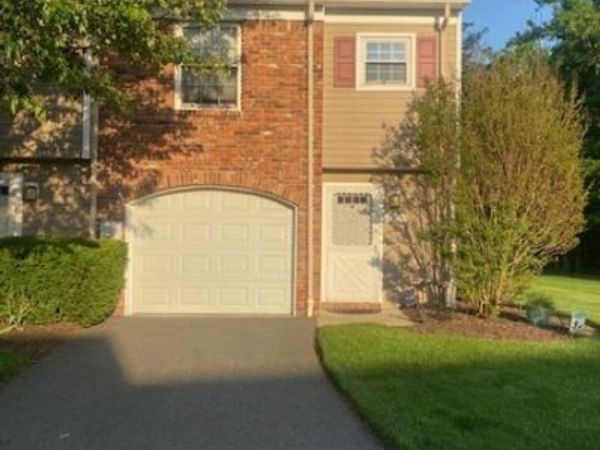 33 Dena Dr, Wanaque, NJ 07465