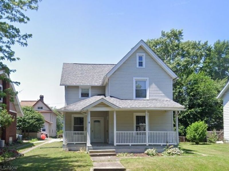 211 Parkview Street NE, Massillon, OH 44646 Photo 1