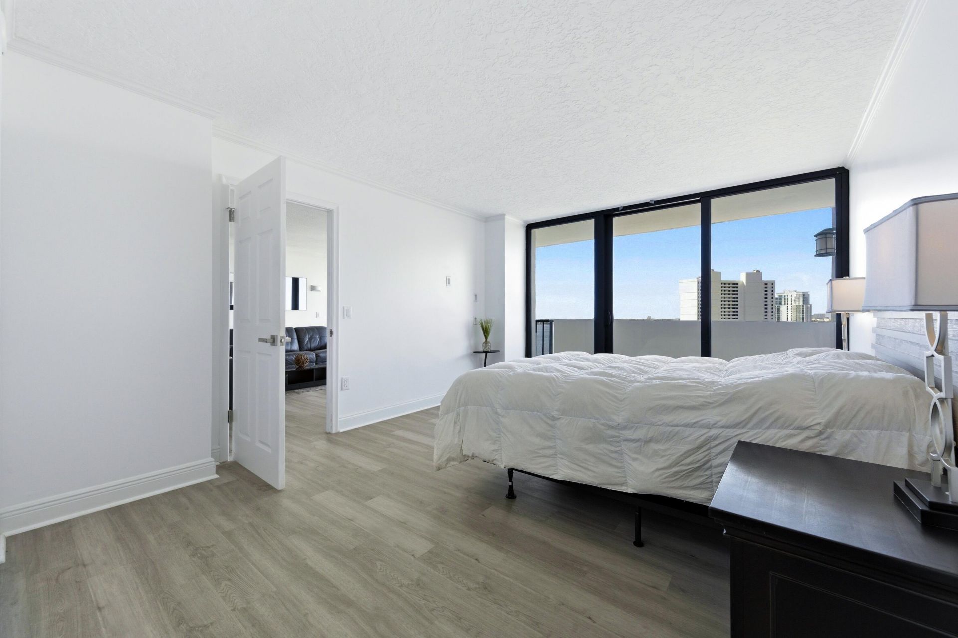 5600 N Flagler Drive, Unit 1605, West Palm Beach, FL 33407 Photo