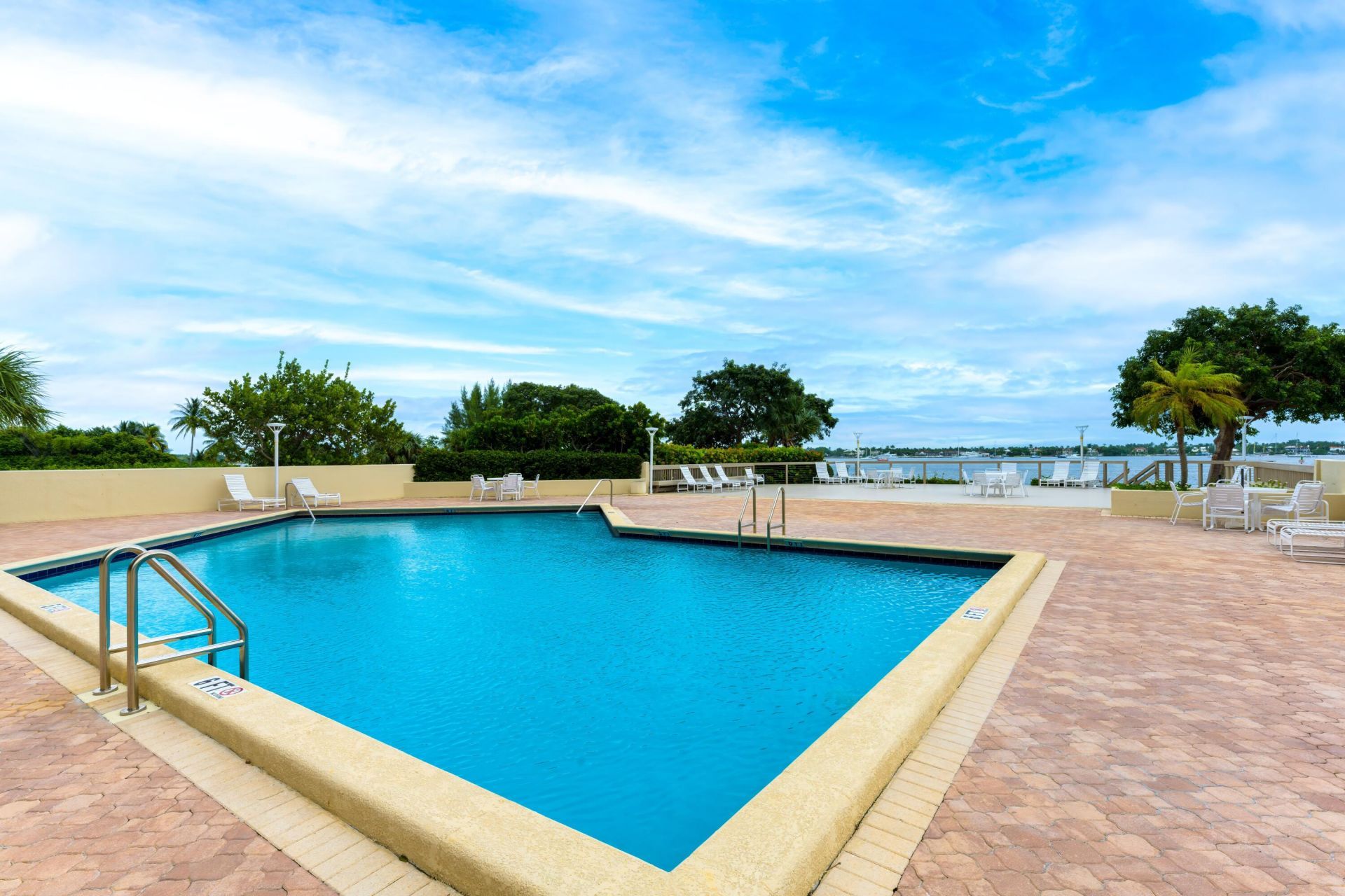 5600 N Flagler Drive, Unit 1605, West Palm Beach, FL 33407 Photo