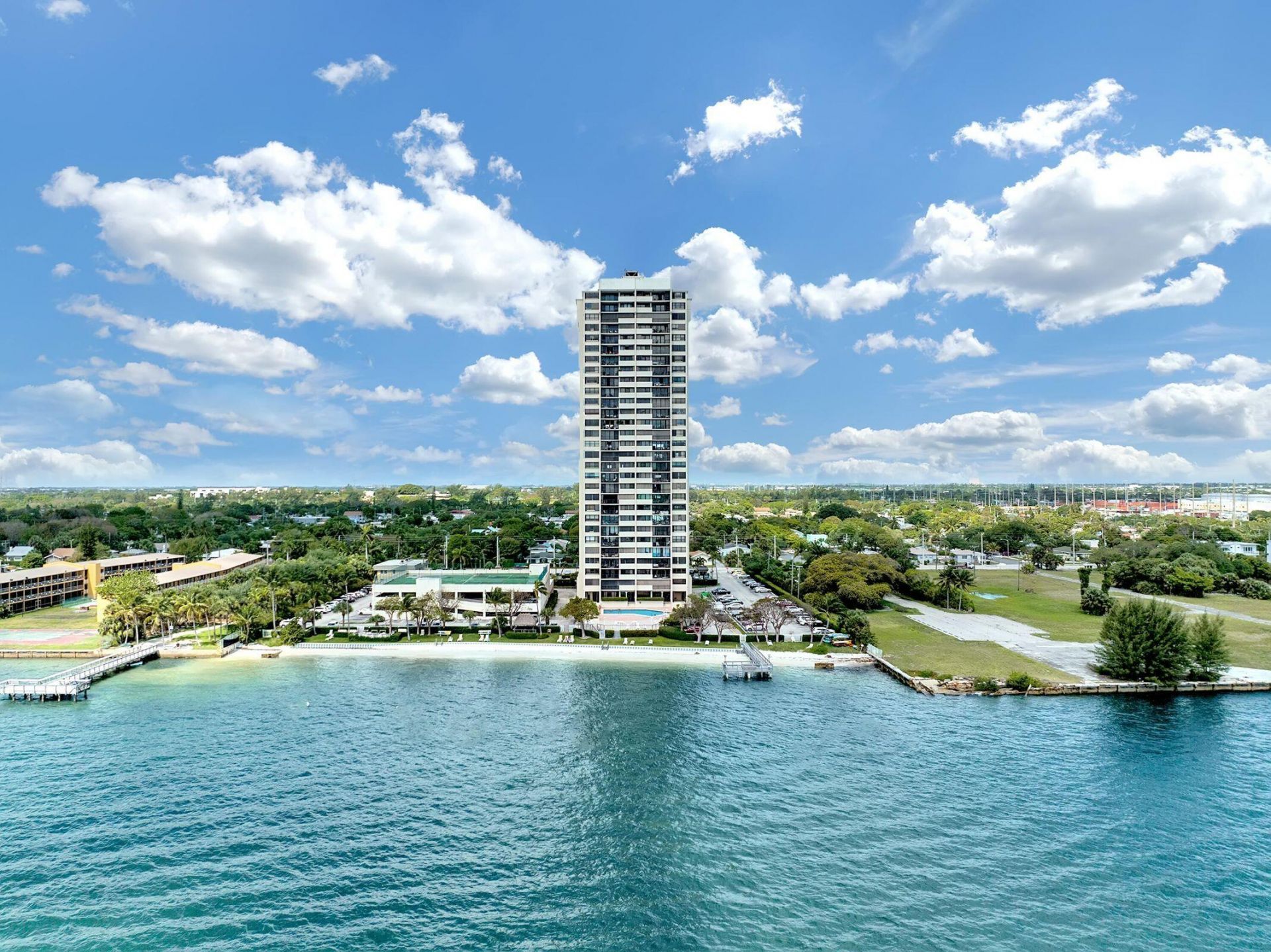 5600 N Flagler Drive, Unit 1605, West Palm Beach, FL 33407 Photo