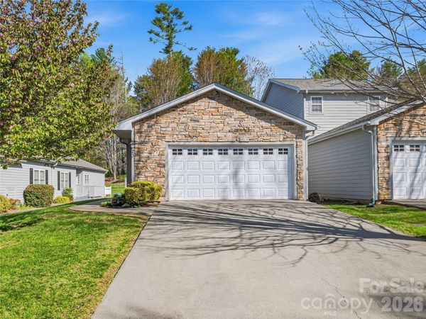 23 Holiday Drive , Arden, NC 28704