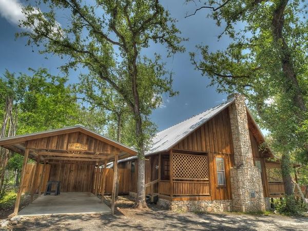 191 Oak Hill Drive, Leakey, TX 78873
