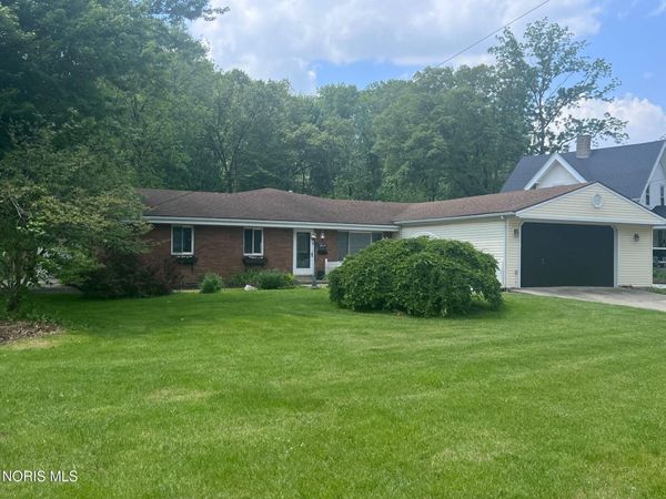 6079 Whiteford Center Road, Toledo, OH 43613