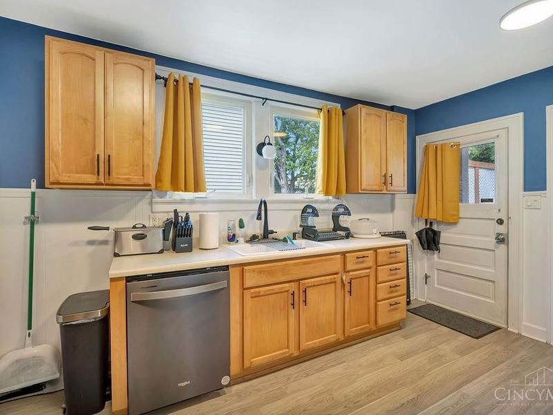 22 Woodsdale Avenue, Cincinnati, OH 45216 Photo 5