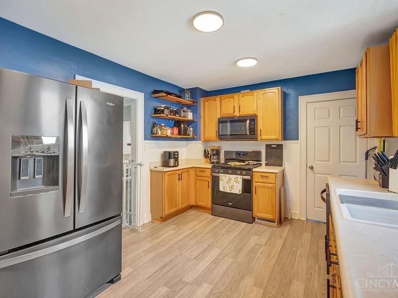 22 Woodsdale Avenue, Cincinnati, OH 45216 Photo 6