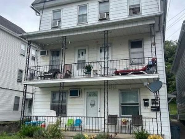 1055 Carmalt Street , Dickson City, PA 18519