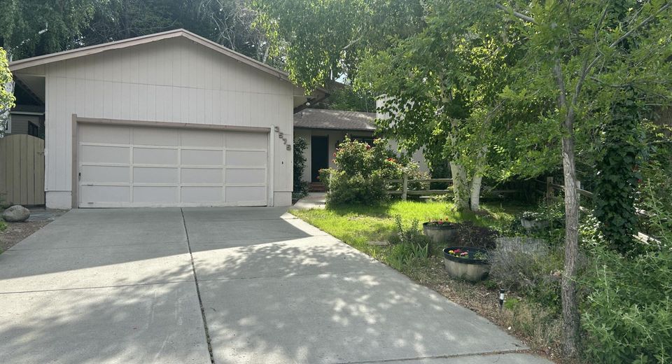 3575 Bluejay Court, Reno, NV 89509 Photo