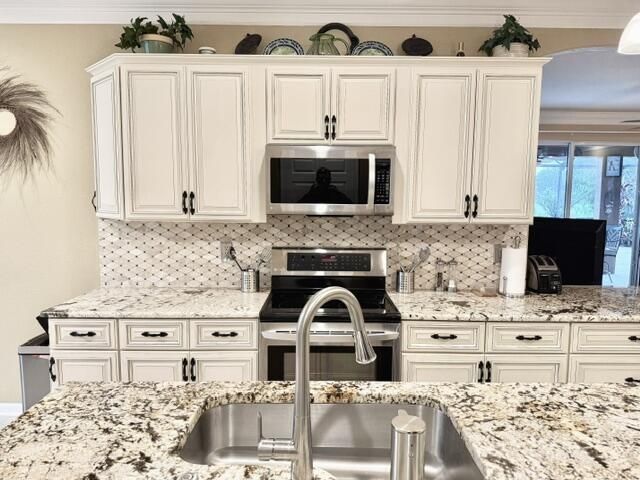 598 NW Waverly Circle S, Port Saint Lucie, FL 34983 Photo
