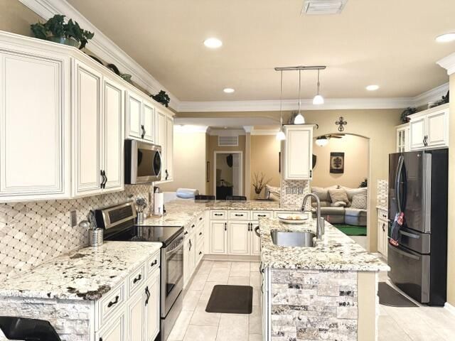 598 NW Waverly Circle S, Port Saint Lucie, FL 34983 Photo