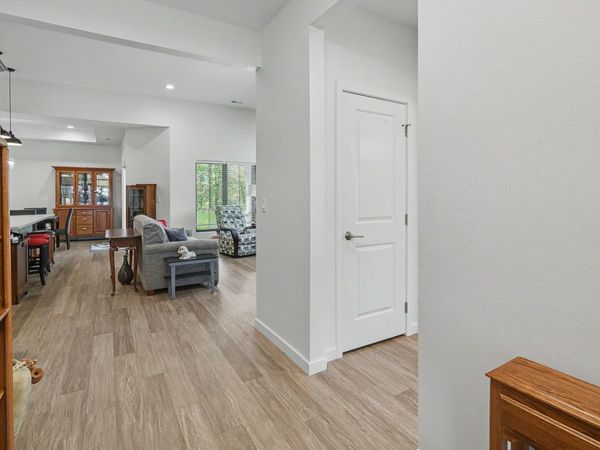 503 Vintage Lane, Pella, IA 50219