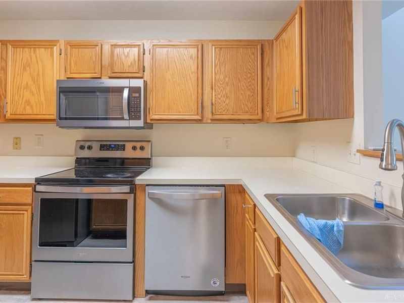 3959 Turnberry Way, Beavercreek, OH 45430 Photo 9