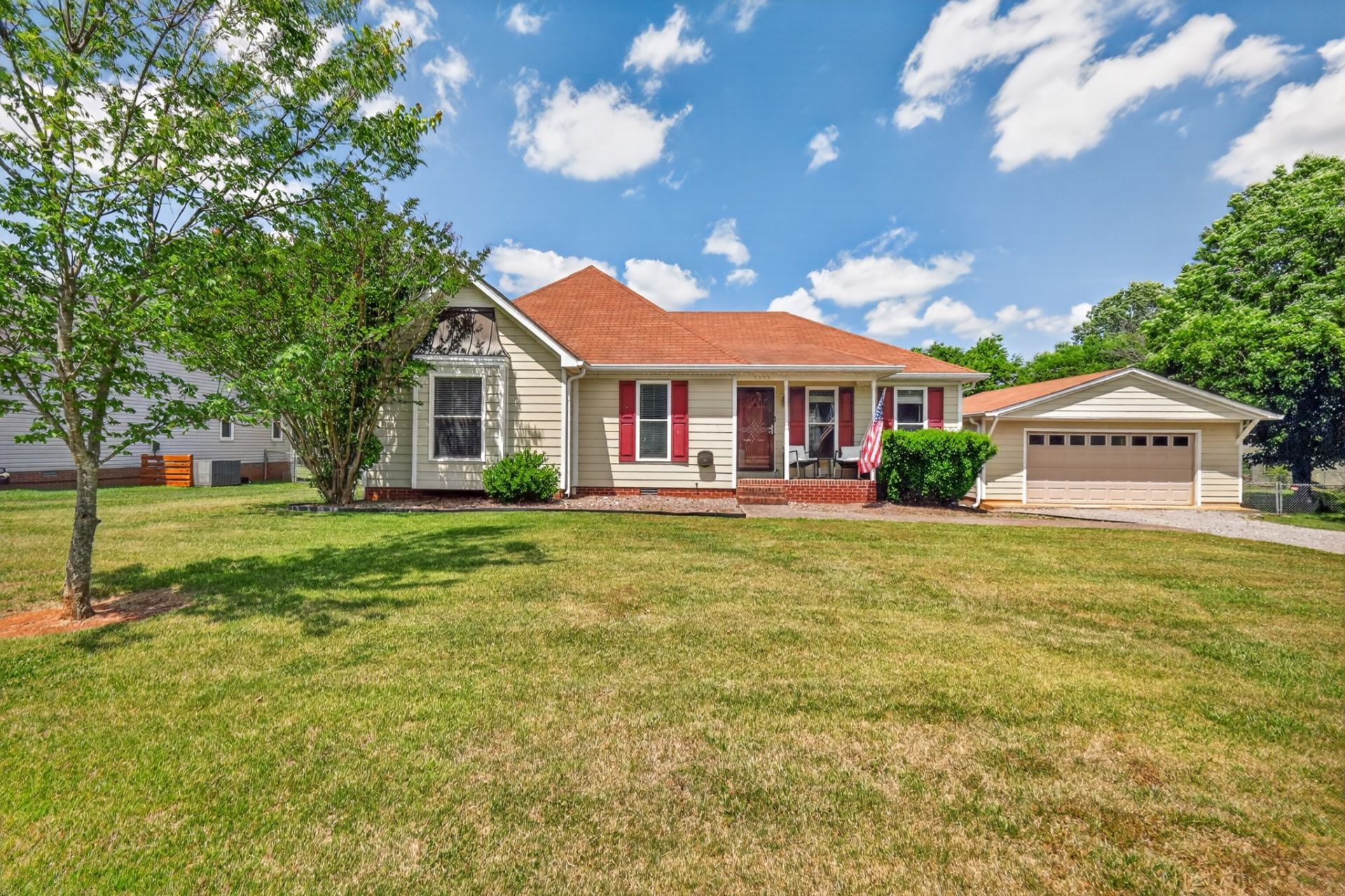3223 Westbrook Dr, Murfreesboro, TN 37130 Main Photo