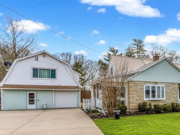 6105 Newton Road , Orchard Park, NY 14127
