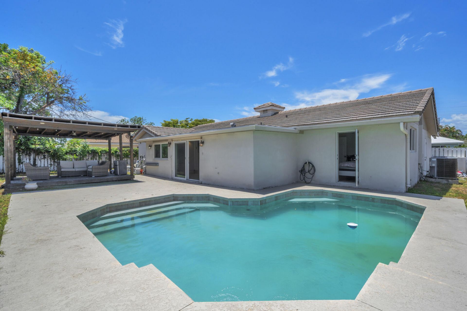 2298 NE 2nd Avenue, Boca Raton, FL 33431 Photo