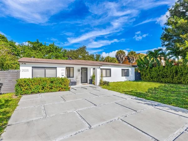2349 NE 173rd St , North Miami Beach, FL 33160