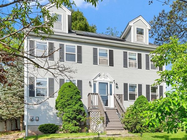9 Rhodes St, Billerica, MA 01821