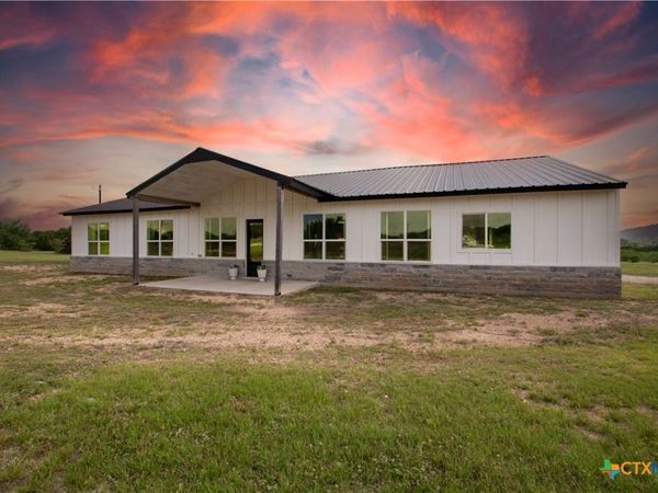 720 County Road 2337 , Lampasas, TX 76550