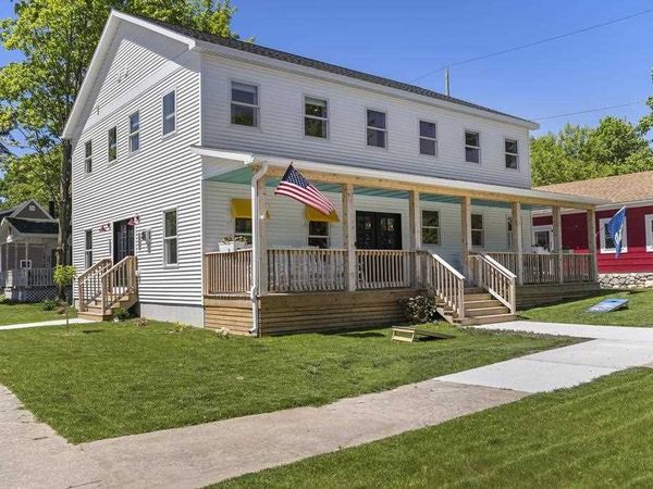 401 Antrim Street, Charlevoix, MI 49720