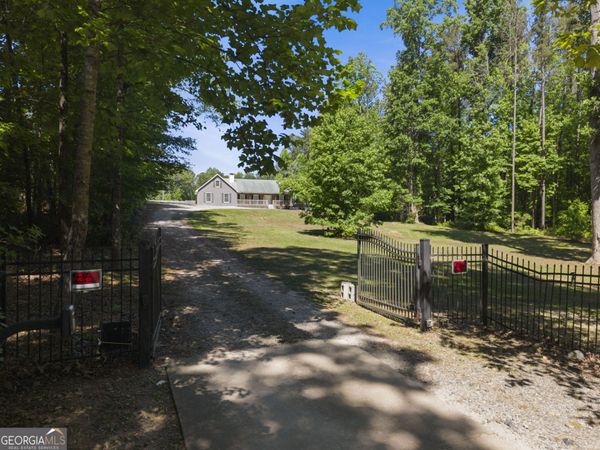 240 Magmar Ln, Fayetteville, GA 30214