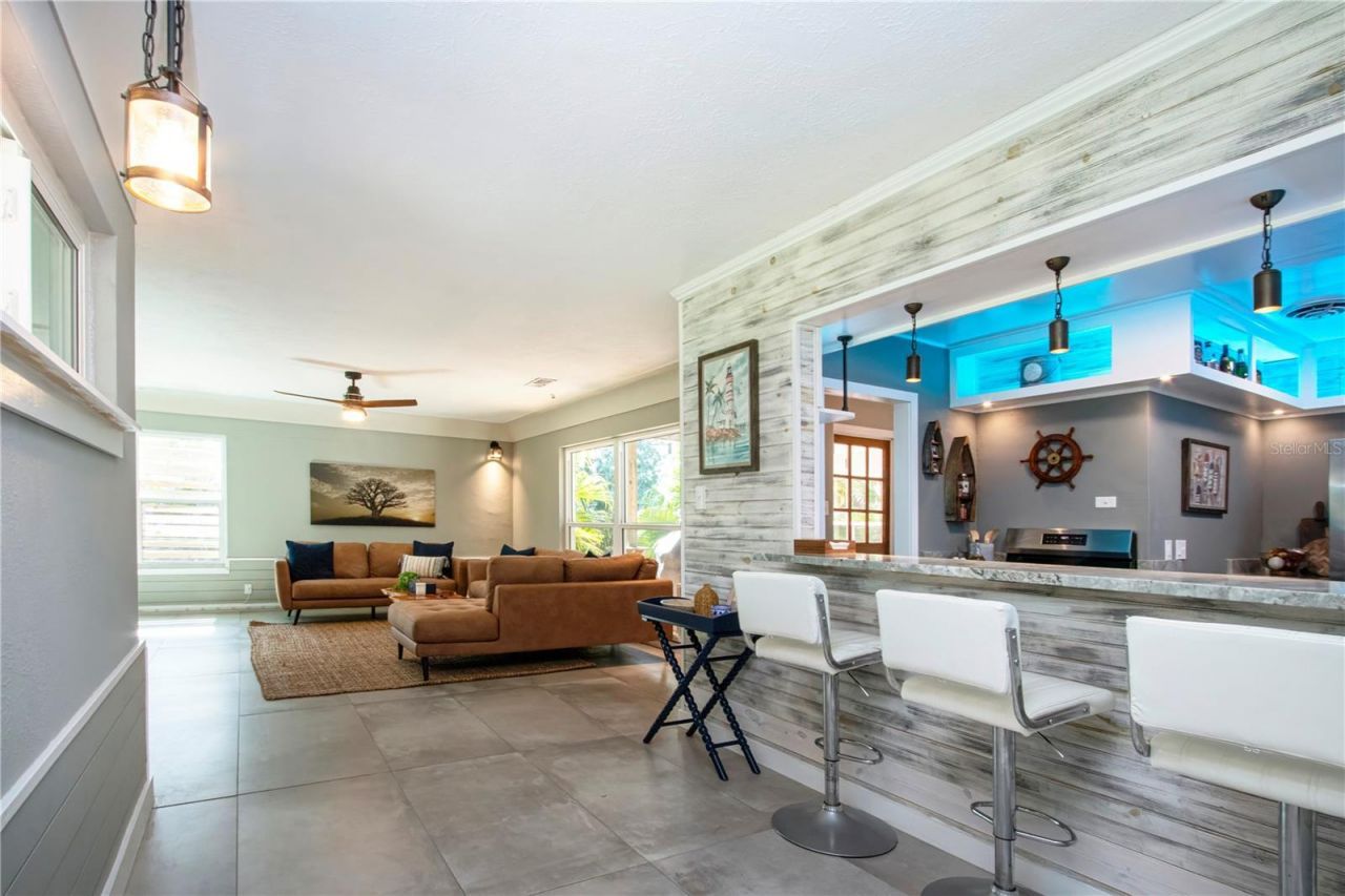 6109 Kracker Avenue , Gibsonton, FL 33534 Photo