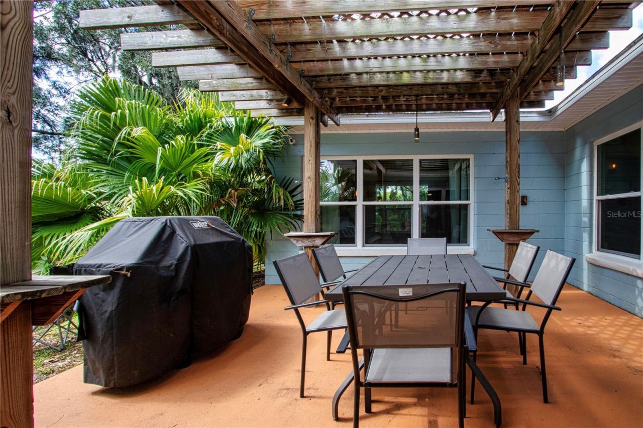 6109 Kracker Avenue , Gibsonton, FL 33534 Photo
