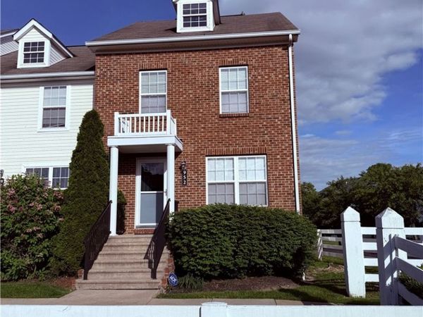 952 Hartford Village Boulevard, Columbus, OH 43228