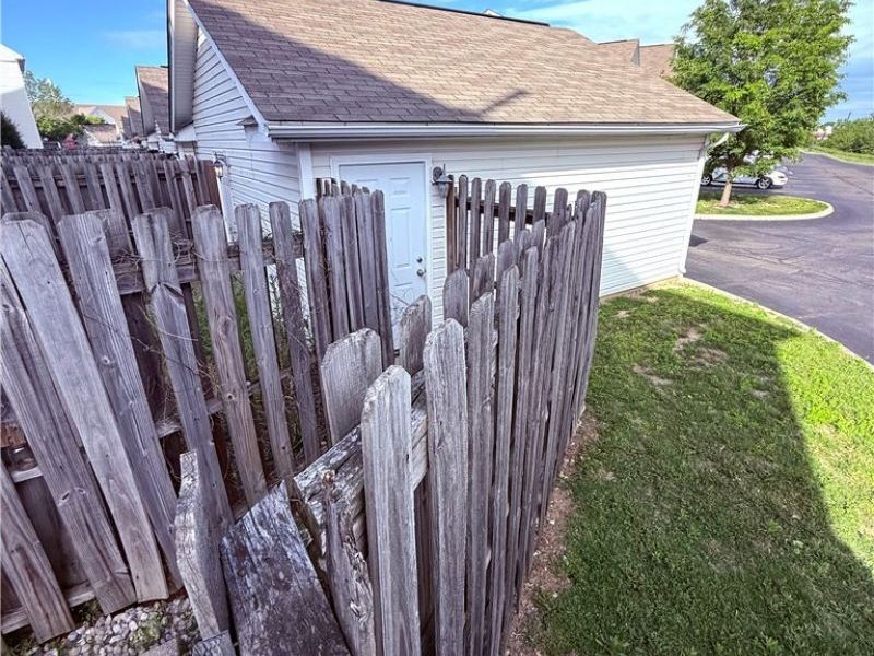 952 Hartford Village Boulevard, Columbus, OH 43228 Photo 24