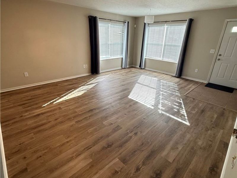 952 Hartford Village Boulevard, Columbus, OH 43228 Photo 6