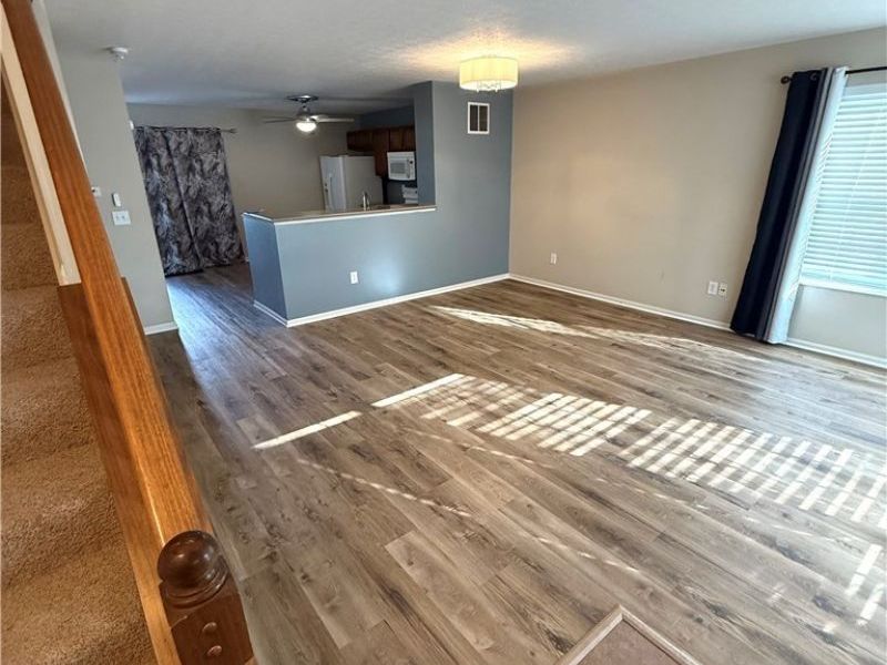 952 Hartford Village Boulevard, Columbus, OH 43228 Photo 7