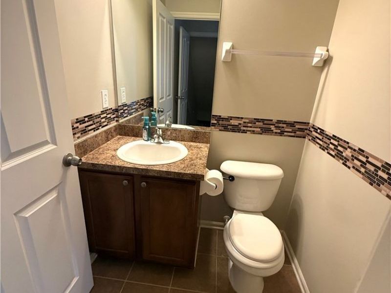 952 Hartford Village Boulevard, Columbus, OH 43228 Photo 9