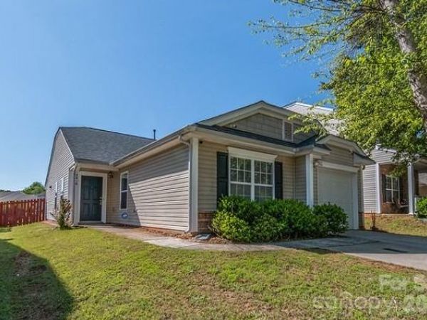 2416 Buckleigh Drive , Charlotte, NC 28215