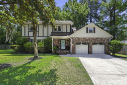 102 Caralana Circle photo 4