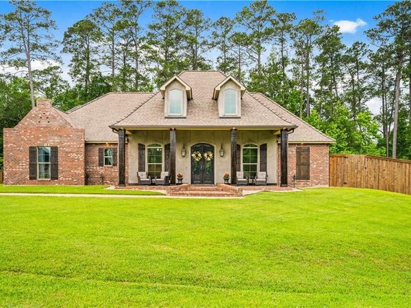 605 FOREST EDGE Drive, Woodworth, LA 71485