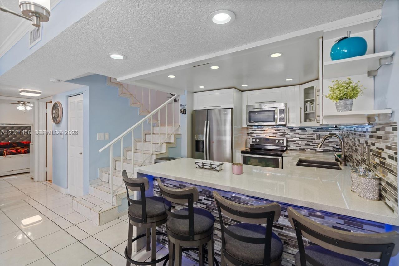 11860 SW 18th Terr , Unit 103, Miami, FL 33175 Photo
