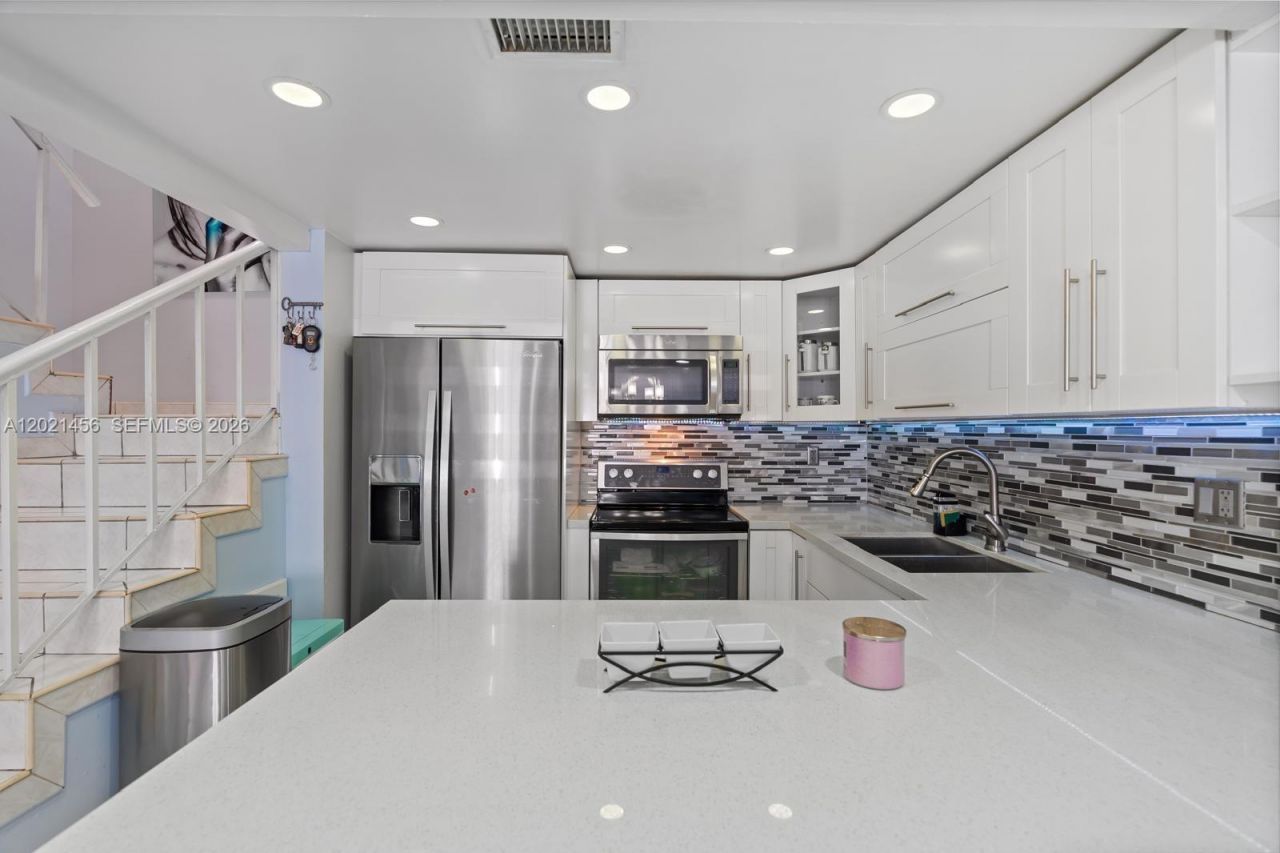 11860 SW 18th Terr , Unit 103, Miami, FL 33175 Photo