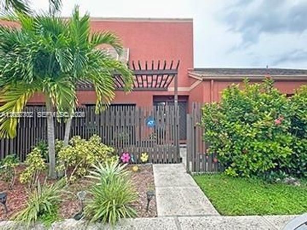1660 Fairway Rd , Unit 1660, Pembroke Pines, FL 33026