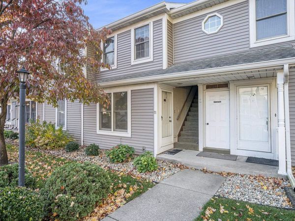 1601 S 16th Street, Unit 11, Goshen, IN 46526