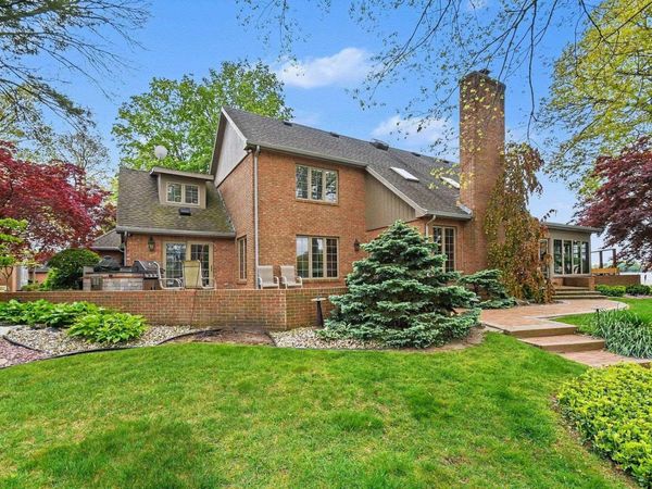54940 Woodhold Court, Elkhart, IN 46516