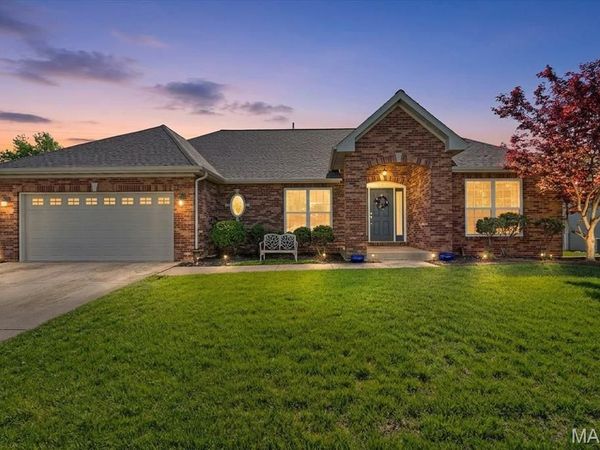 928 Saint Nicholas Drive , O'Fallon, IL 62269