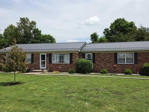429 S Delaware Street, Shelburn, IN 47879